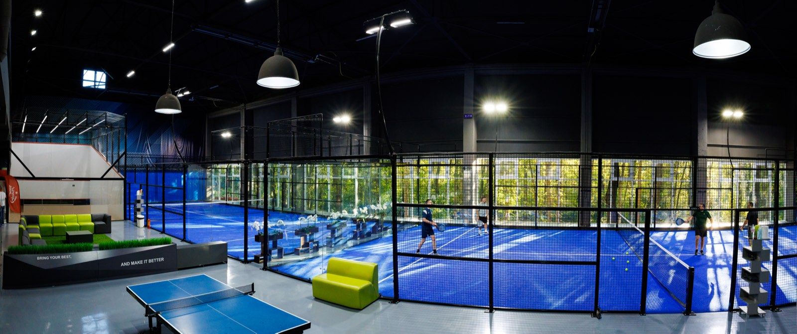 Două terenuri de padel acoperite la SportPark